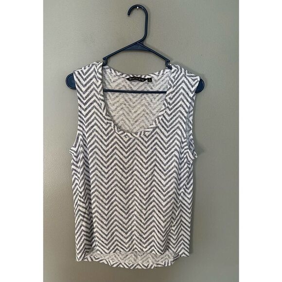 Athleta breezy muscle tank chevron women’s size S - Picture 2 of 7